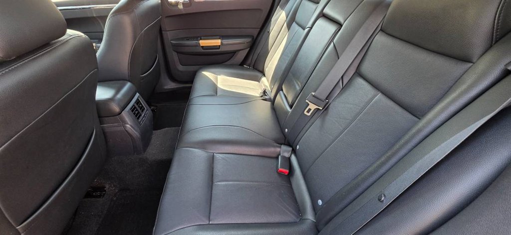 2008 Chrysler 300 Limited - Photo 13