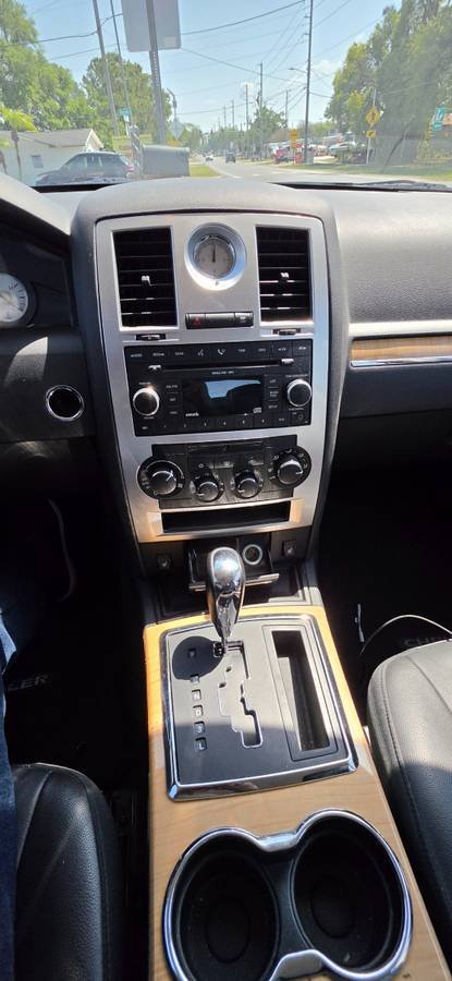 2008 Chrysler 300 Limited - Photo 8