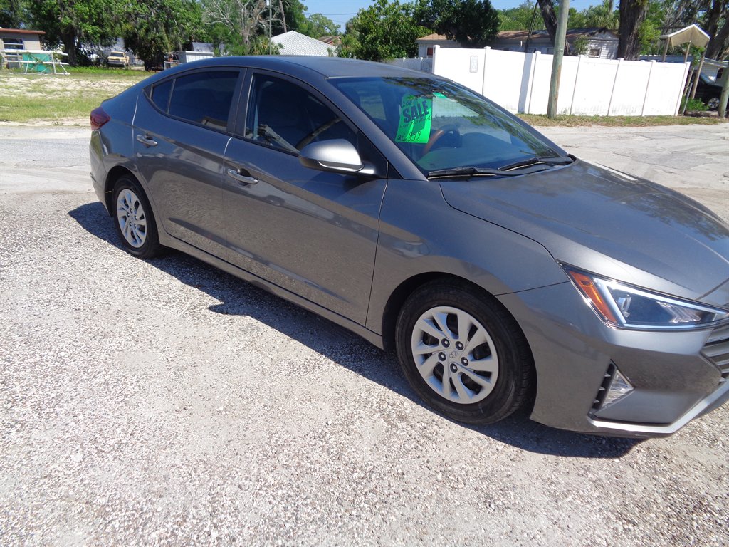 2020 Hyundai Elantra SE - Photo 9