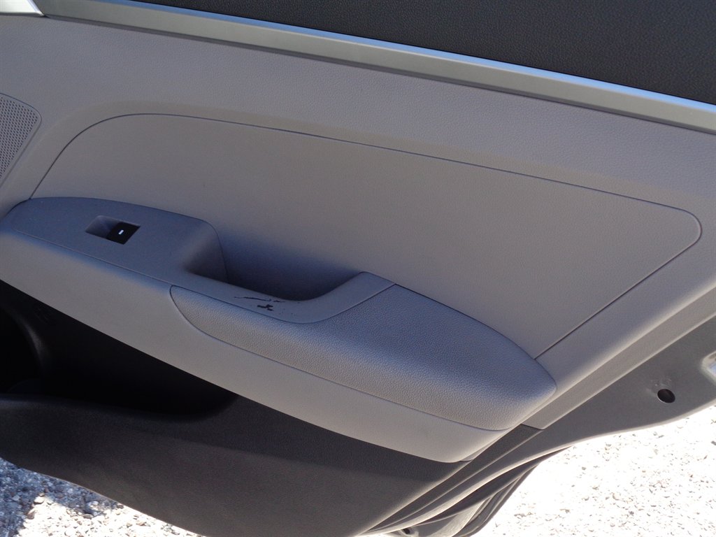 2020 Hyundai Elantra SE - Photo 21